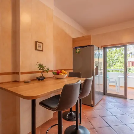 Dona Ana 77 By Destination Algarve Лагуш