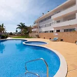 Dona Ana 77 By Destination Algarve 拉哥斯